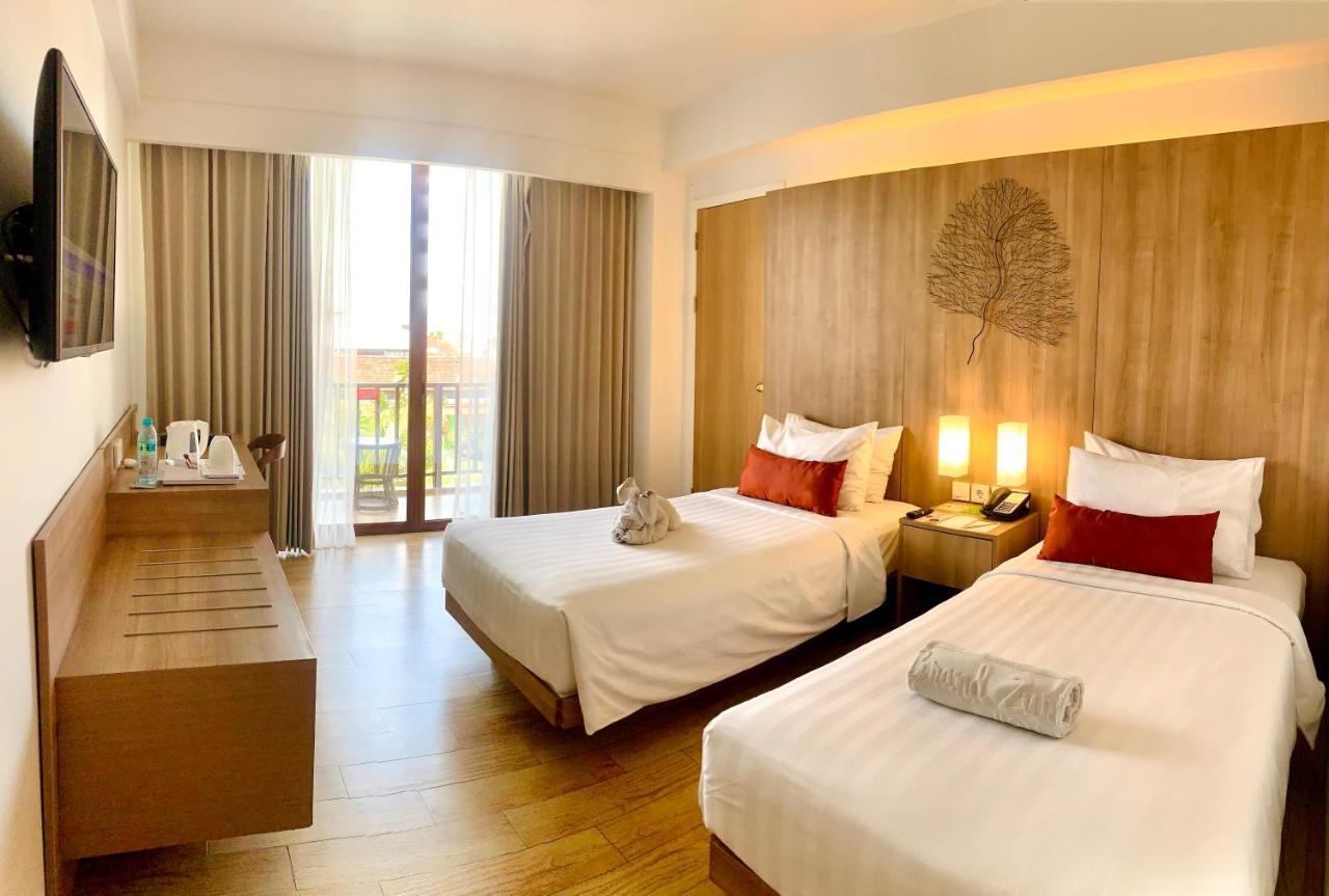 Grand Zuri Kuta Bali Hotel Exterior photo