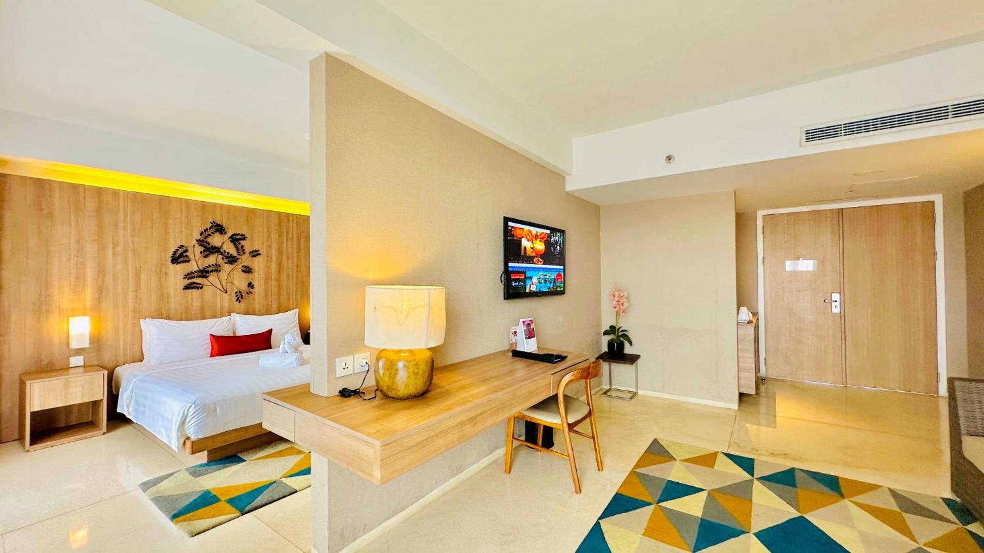 Grand Zuri Kuta Bali Hotel Exterior photo